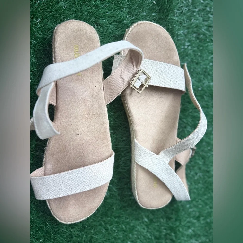 Old Navy‎ Women's Cream Espadrilles Size 9